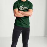 t-shirt-man-a-hanger-front-zoom1-bottle_green-2609.jpg