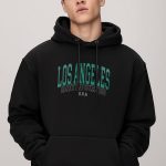hoodies-man-a-g24-front-zoom1-black-3005.jpg