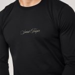 longsleeve-man-a-isolated-front-full-black-3089.jpg