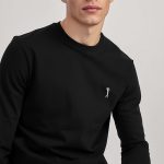 longsleeve-man-a-g18-front-zoom2-black-3129.jpg