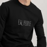 longsleeve-man-a-isolated-front-full-black-3152.jpg