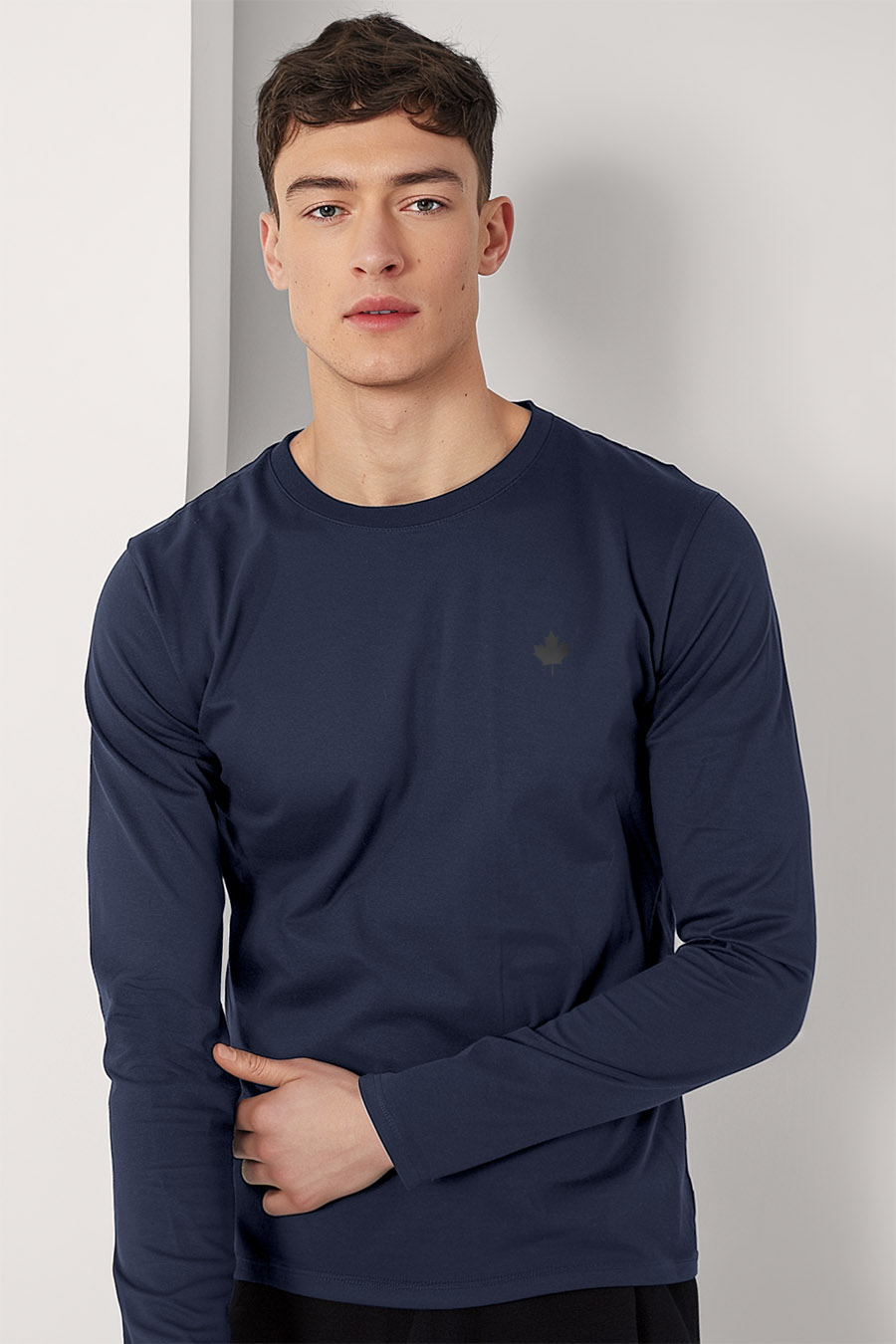 longsleeve-man-a-g24-front-zoom1-blue-3091.jpg