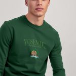 longsleeve-man-a-g33-front-zoom1-green-3000.jpg