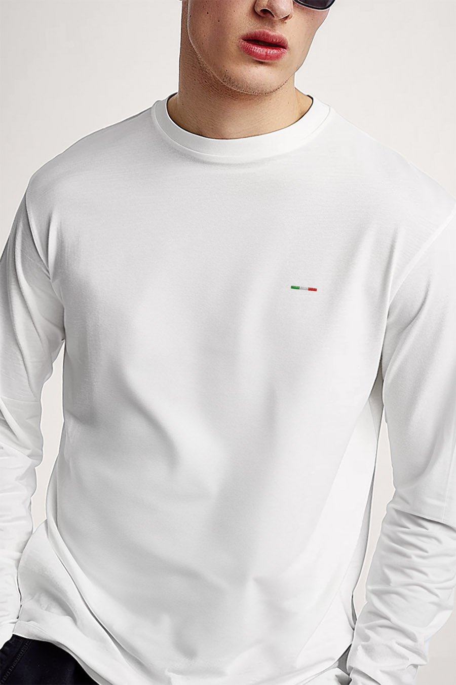 longsleeve-man-a-g35-front-zoom3-white-3136.jpg