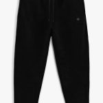 joggers_man_maple_leaf_black_uk