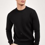 sweatshirts-man-a-isolated-front-full-black-3137.jpg