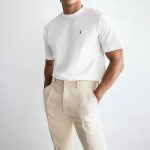 t-shirt-man-a-hanger-front-zoom2-white-4336.jpg