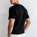 t-shirt-man-a-hanger-front-zoom1-black-4029.jpg