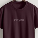 C Est La Vie, T-Shirt σε Μπορντώ Χρώμα