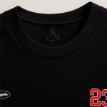t-shirt-man-a-hanger-front-zoom1-black-4221.jpg