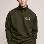 halfzip-man-a-isolated-front-full-xaki-5105.jpg