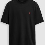 t-shirt-man-a-boxy-front-zoom2-black-5372.jpg