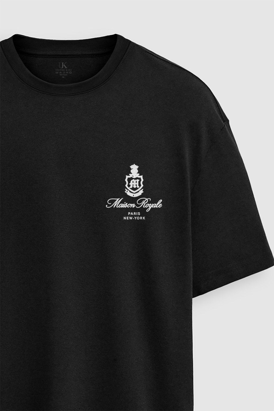 t-shirt-man-a-boxy-front-zoom2-black-5029.jpg