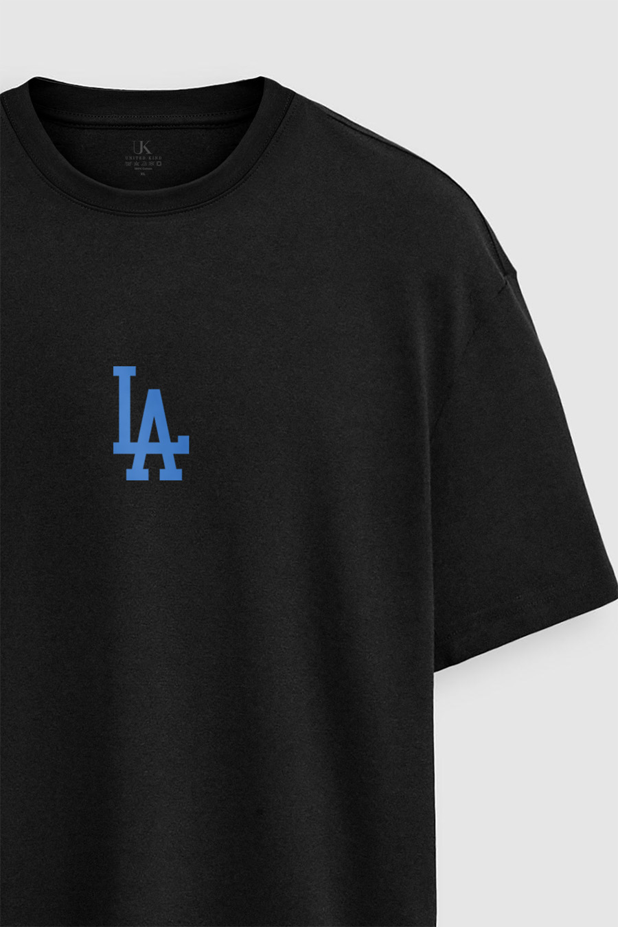 t-shirt-man-a-boxy-front-zoom2-black-5069.jpg