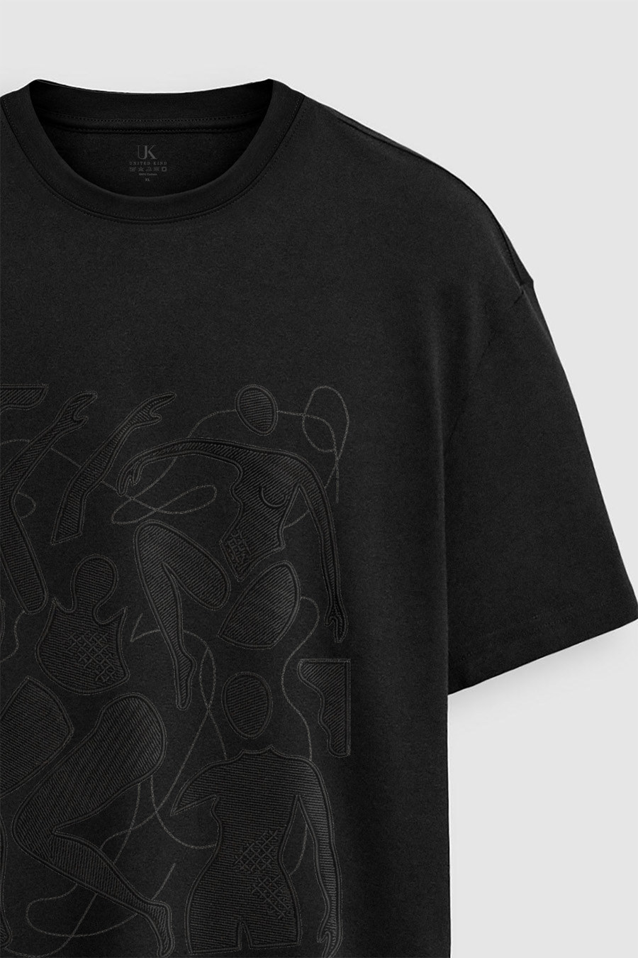 t-shirt-man-a-boxy-front-zoom2-black-5388.jpg