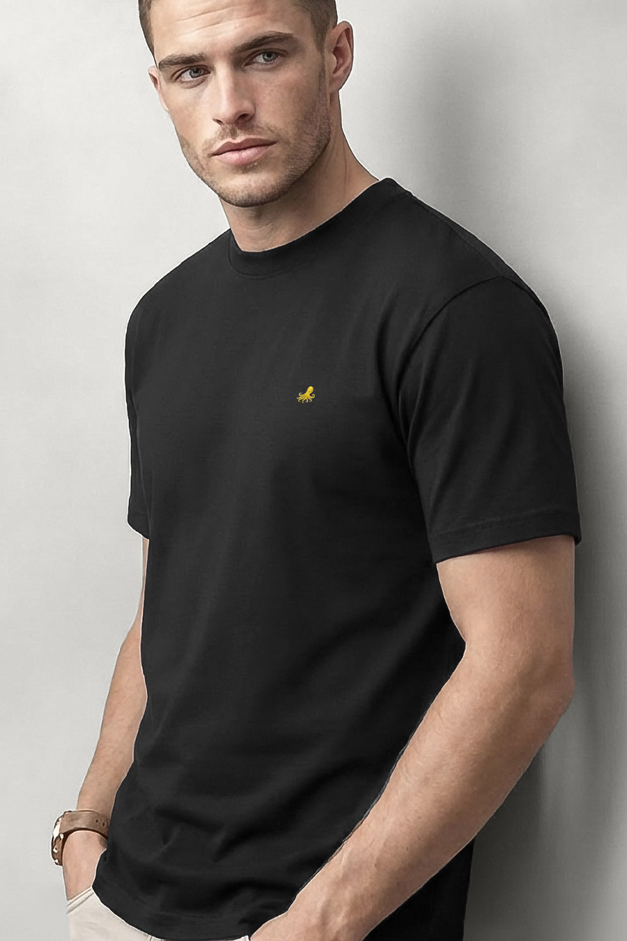 t-shirt-man-a-g10-front-zoom2-black-5329.jpg