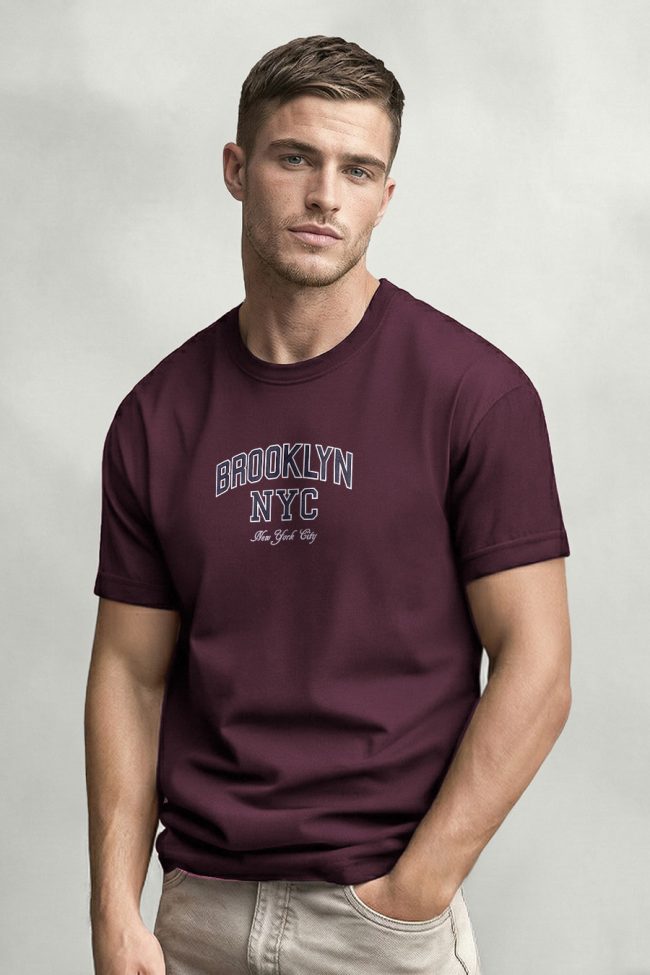Brooklyn District, T-Shirt Μπλούζα με Σχέδιο σε Μπορντώ Χρώμα