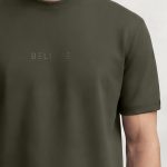 t-shirt-man-a-hanger-front-zoom1-xaki-5532.jpg