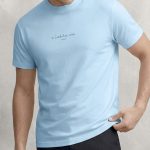 CEst La Vie Calligraphy Black, Μπλούζα T-Shirt σε Γαλάζιο Χρώμα