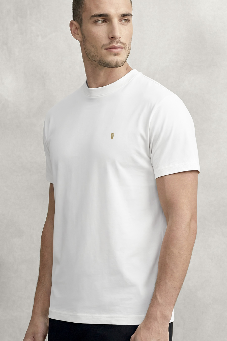 t-shirt-man-a-g9-front-zoom2-white-5328.jpg