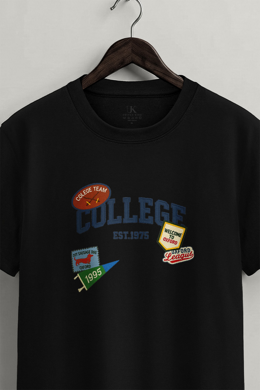 t-shirt-man-a-hanger-front-zoom1-black-5210.jpg