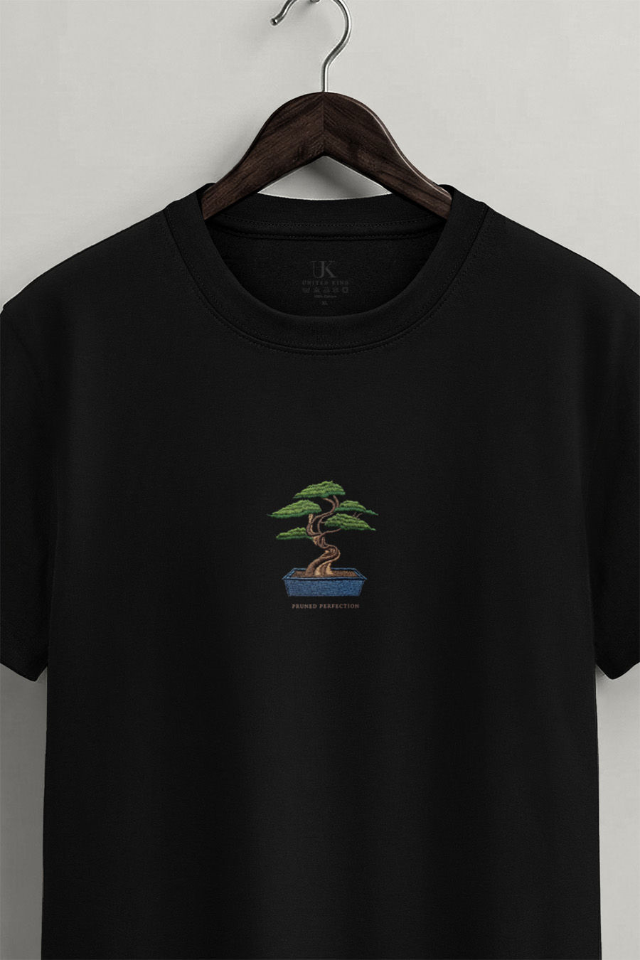 t-shirt-man-a-hanger-front-zoom1-black-5391.jpg