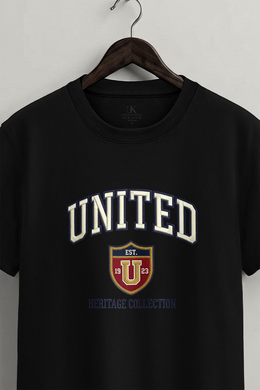 t-shirt-man-a-hanger-front-zoom1-black-5431.jpg
