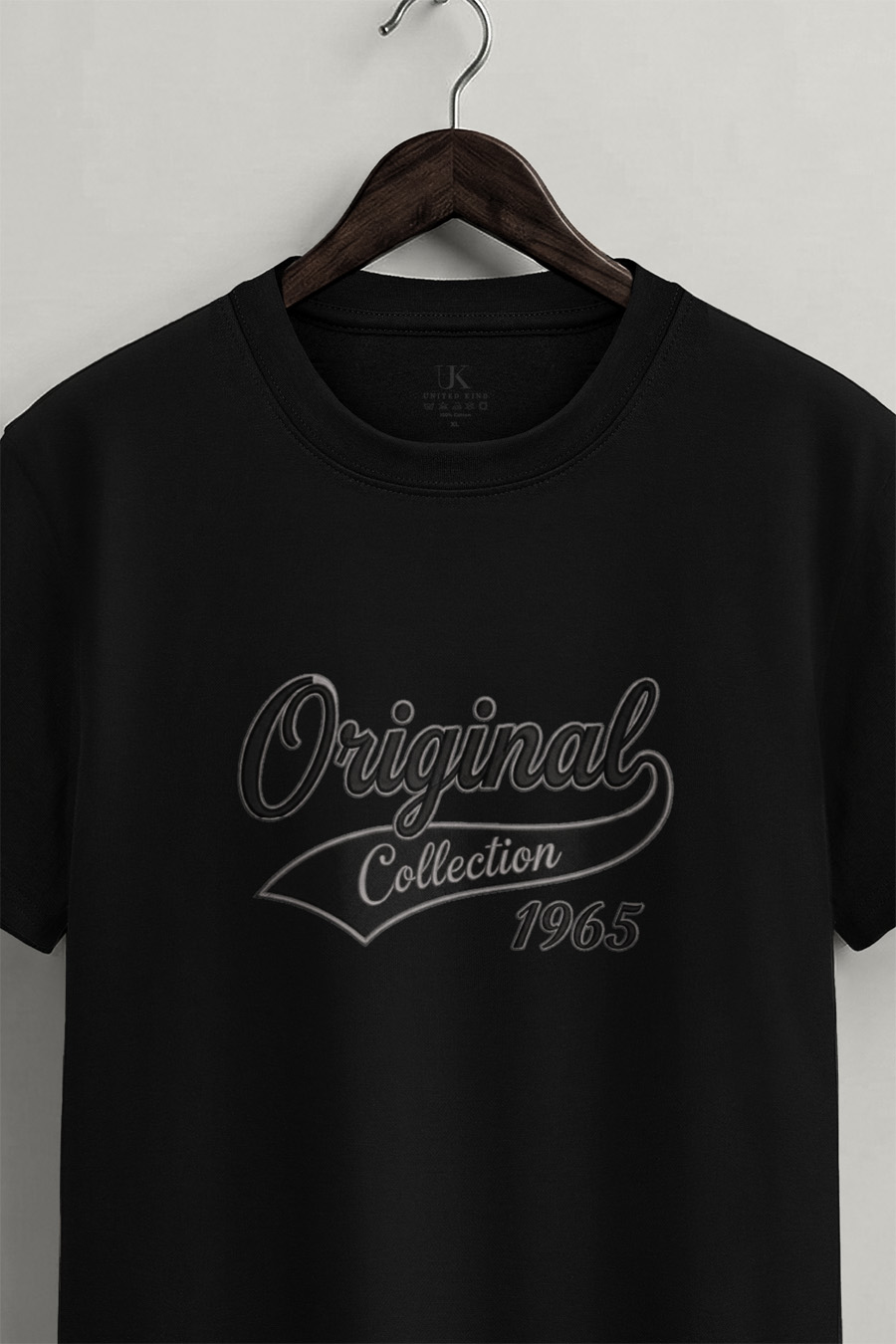 t-shirt-man-a-hanger-front-zoom1-black-5501.jpg