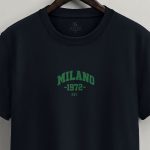 Milano 1972, T-Shirt Μπλούζα με Σχέδιο σε Μπλε Χρώμα