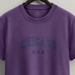 Chicago Navy, T-Shirt Μπλούζα με Σχέδιο σε Μωβ Χρώμα