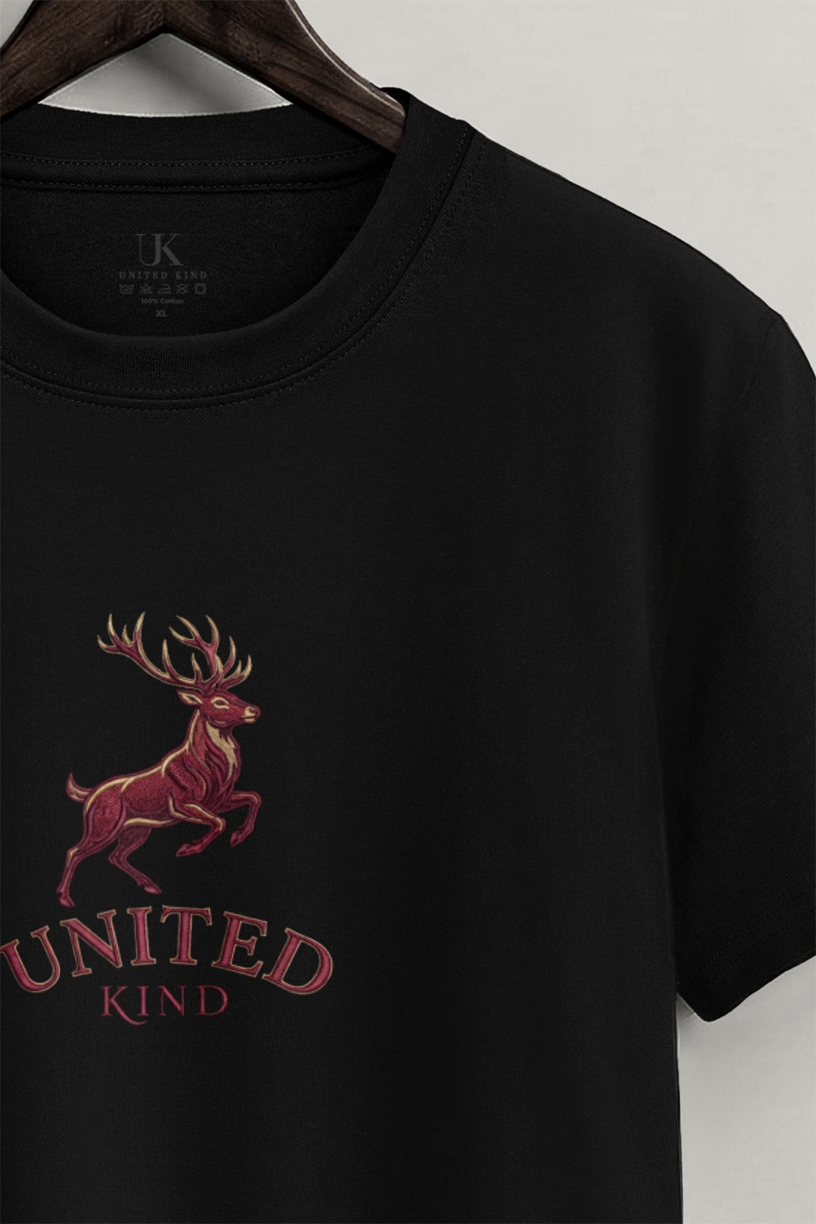 t-shirt-man-a-hanger-front-zoom2-black-5438.jpg