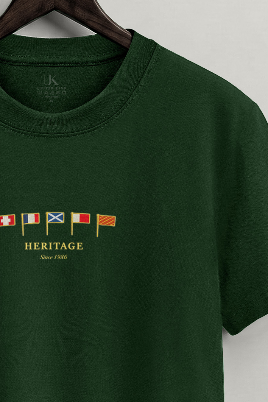 t-shirt-man-a-hanger-front-zoom2-green-5166.jpg