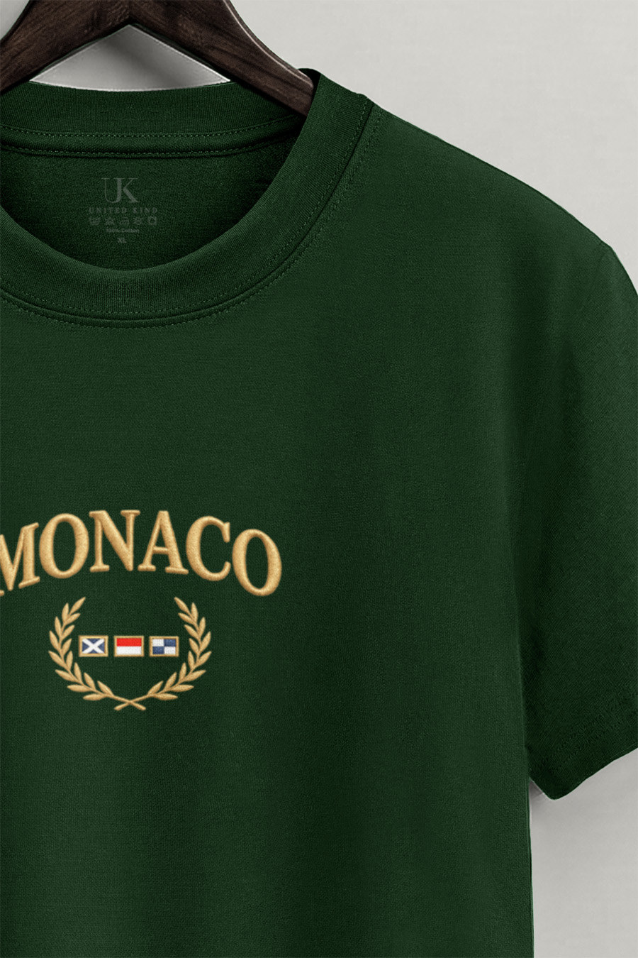t-shirt-man-a-hanger-front-zoom2-green-5205.jpg