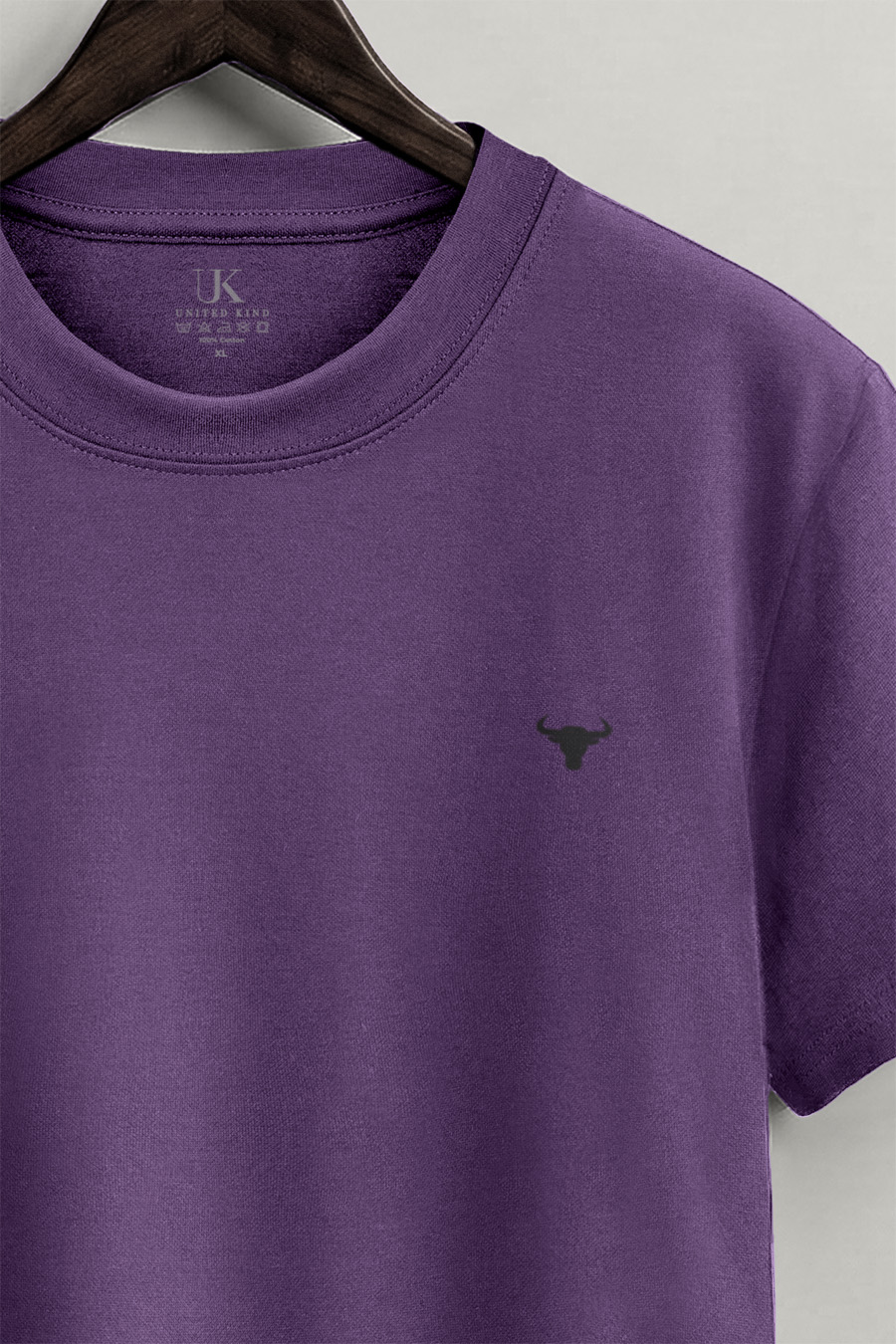 t-shirt-man-a-hanger-front-zoom2-purple-5002.jpg