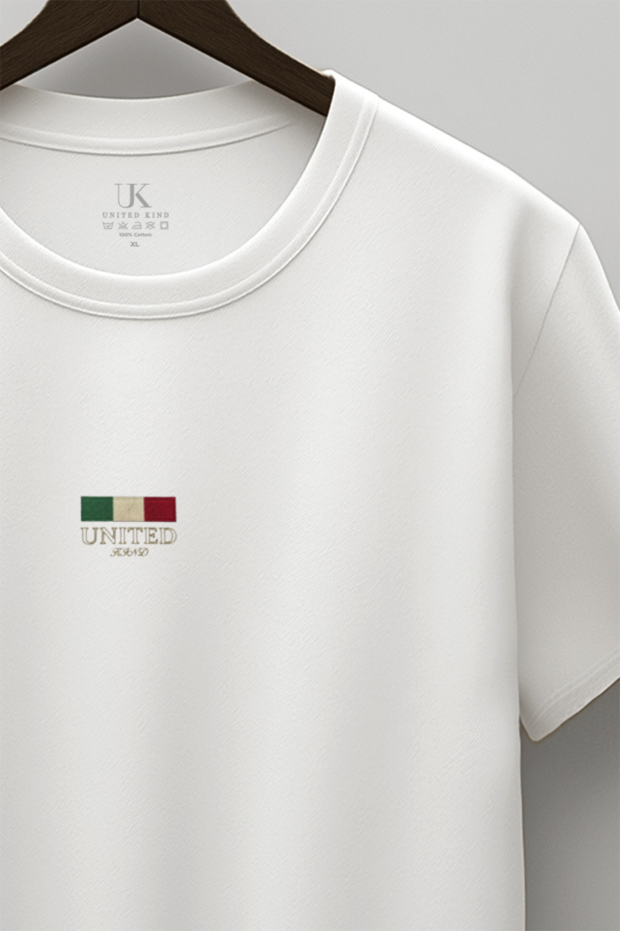 t-shirt-man-a-hanger-front-zoom2-white-5362.jpg