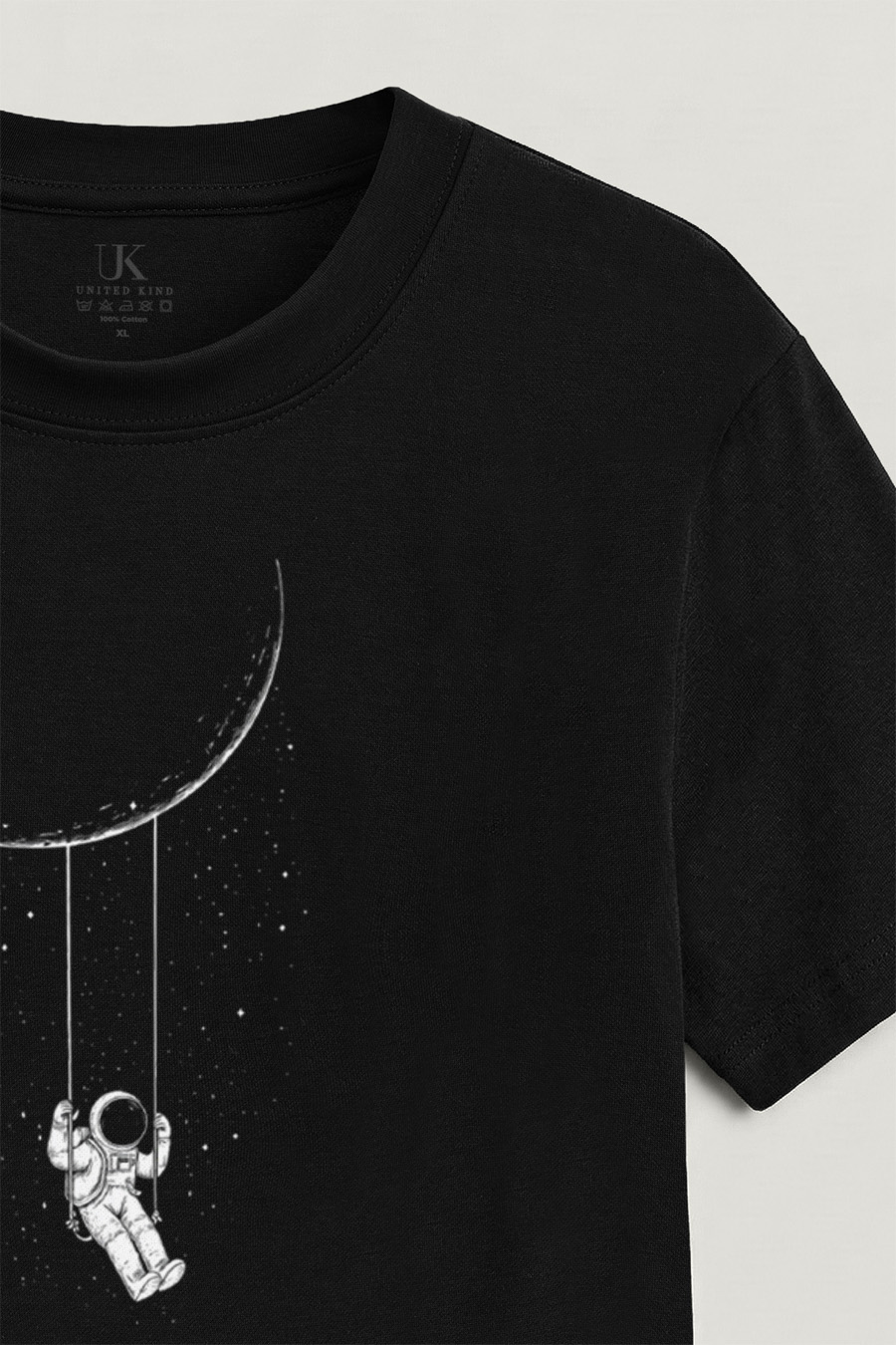 t-shirt-man-a-hanger-front-zoom4-black-5062.jpg