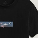 t-shirt-man-a-hanger-front-zoom1-black-5474.jpg