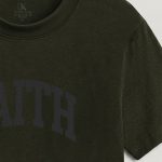 t-shirt-man-a-hanger-front-zoom1-xaki-5135.jpg