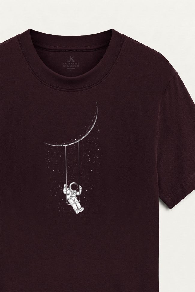 Celestial Playground, T-Shirt Μπλούζα με Σχέδιο σε Μπορντώ Χρώμα