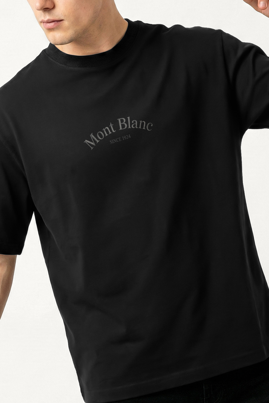 boxy-t-shirt-man-a-g4-front-zoom3-black-5647.jpg