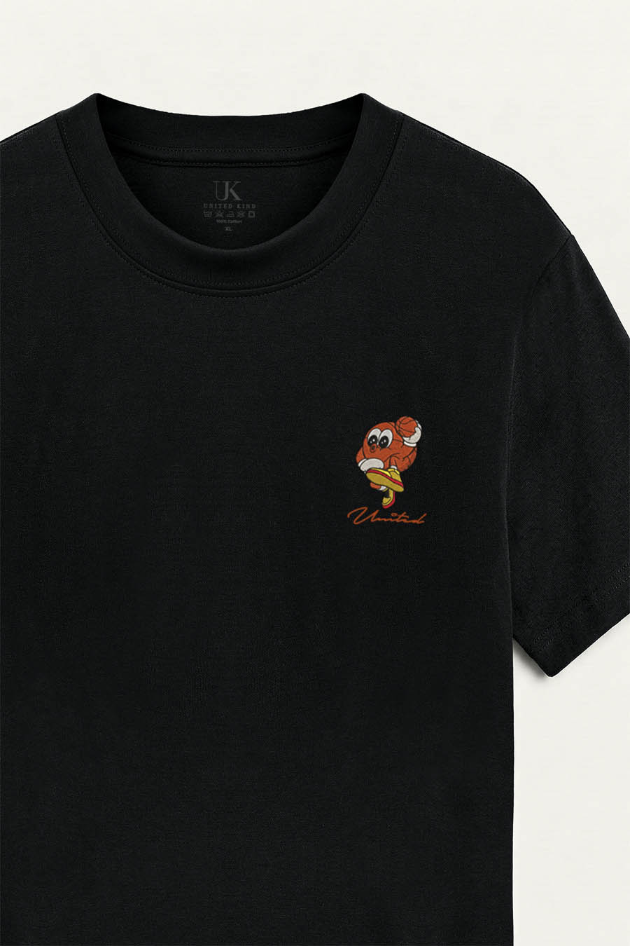 t-shirt-man-a-hanger-front-zoom5-black-5633.jpg
