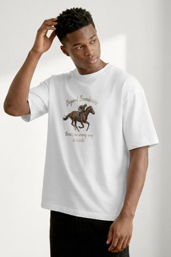 Oversized T-Shirt σε Λευκό Χρώμα με σχέδιο, Beyond Boundaries Rider