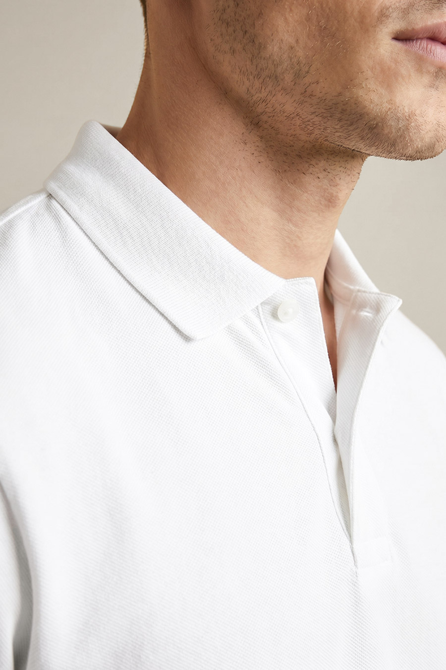 polo-man-a-g6-detail-full-white-no_stamp.jpg