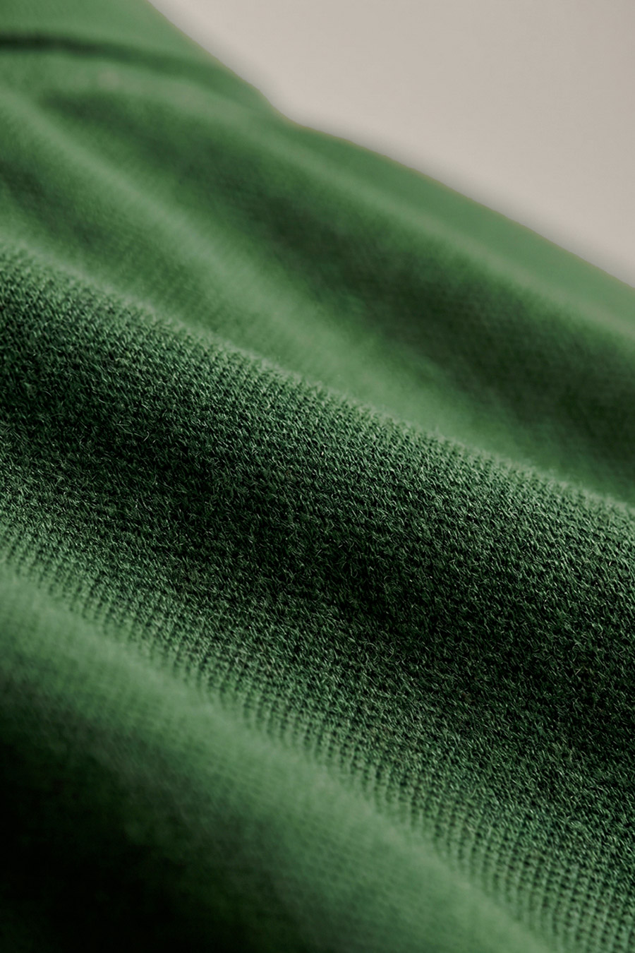 polo-man-b-g3-detail-full-green-no_stamp.jpg