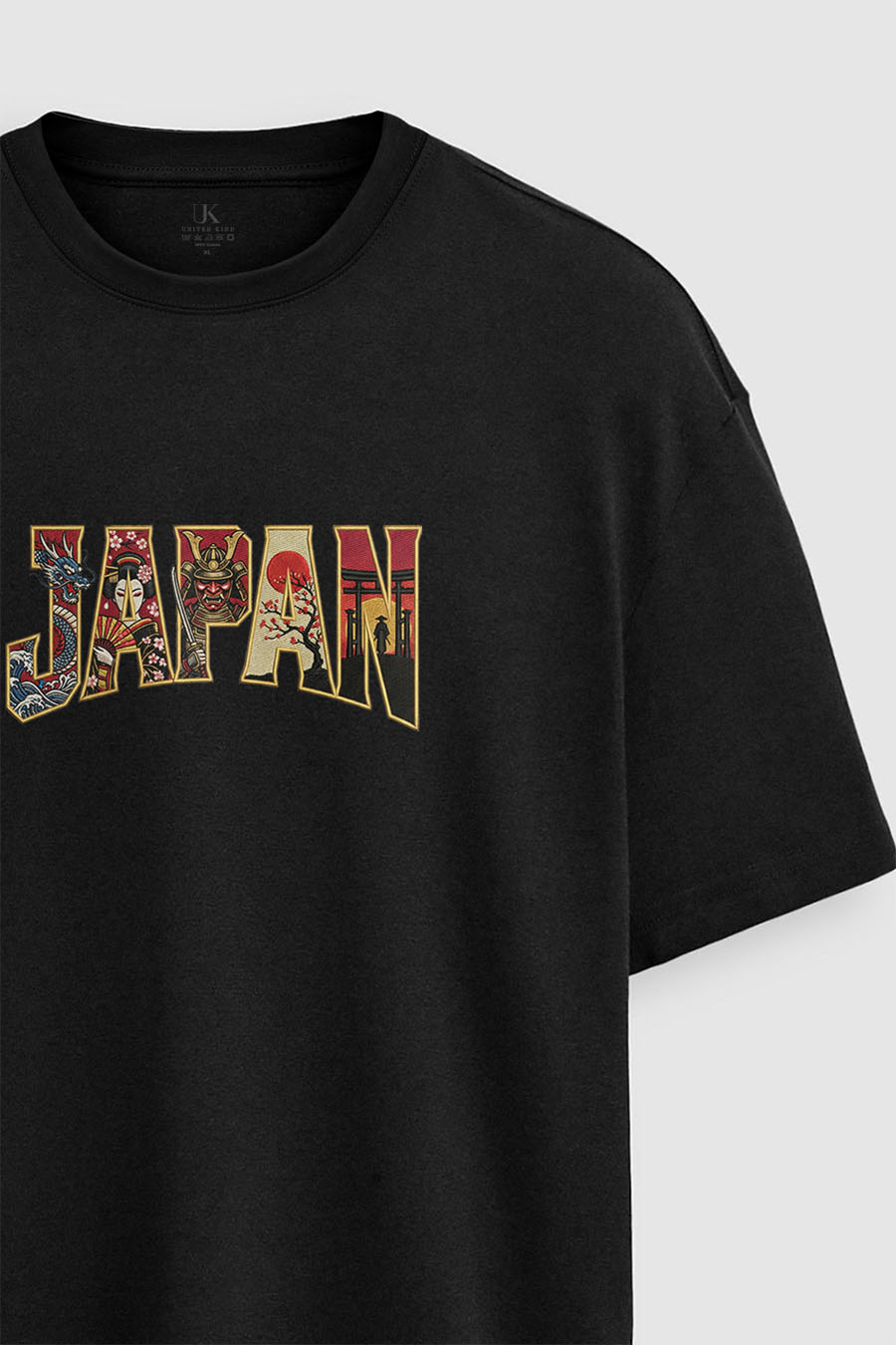 t-shirt-man-a-boxy-front-zoom2-black-5759.jpg