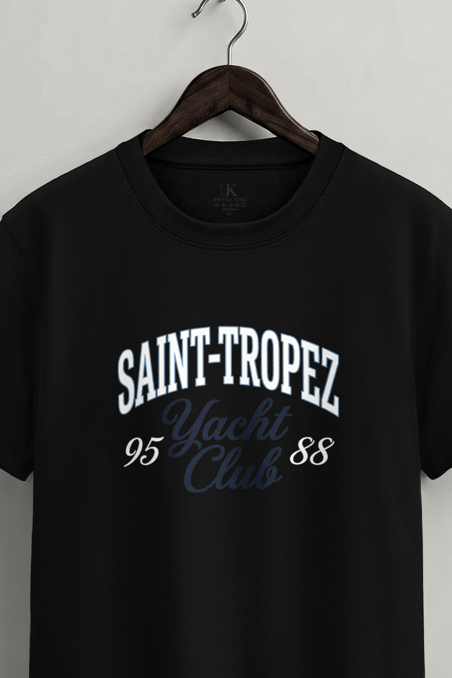 t-shirt-man-a-hanger-front-zoom1-black-5709.jpg