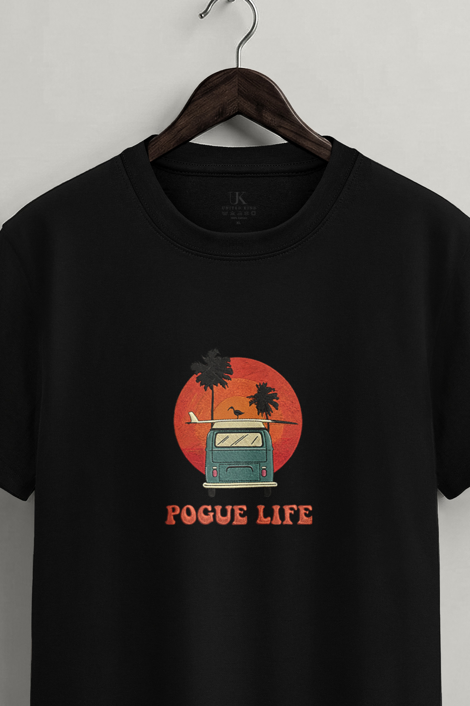 t-shirt-man-a-hanger-front-zoom1-black-5741.jpg