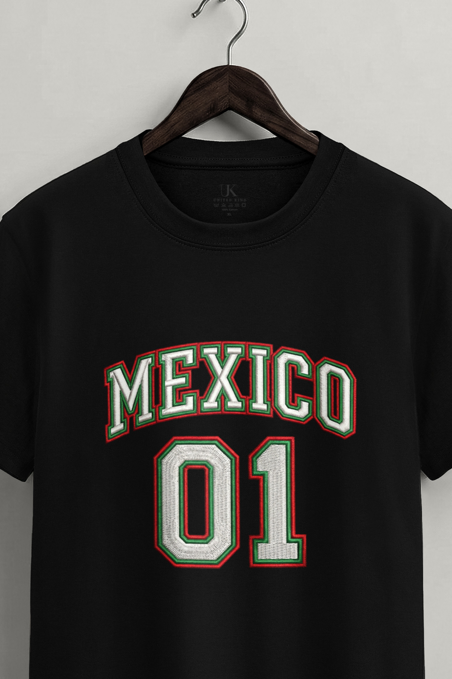 t-shirt-man-a-hanger-front-zoom1-black-5753.jpg