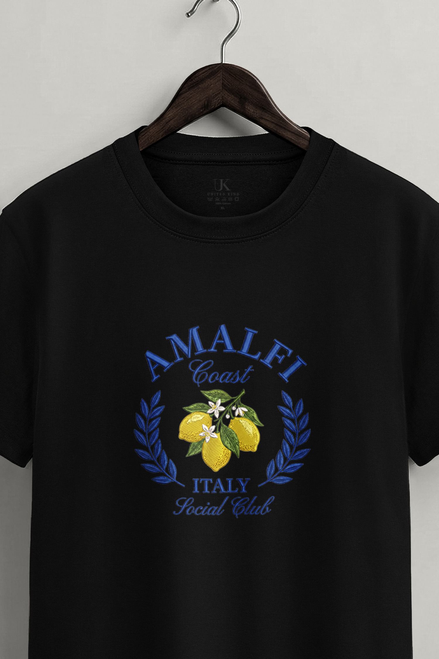 t-shirt-man-a-hanger-front-zoom1-black-5761.jpg