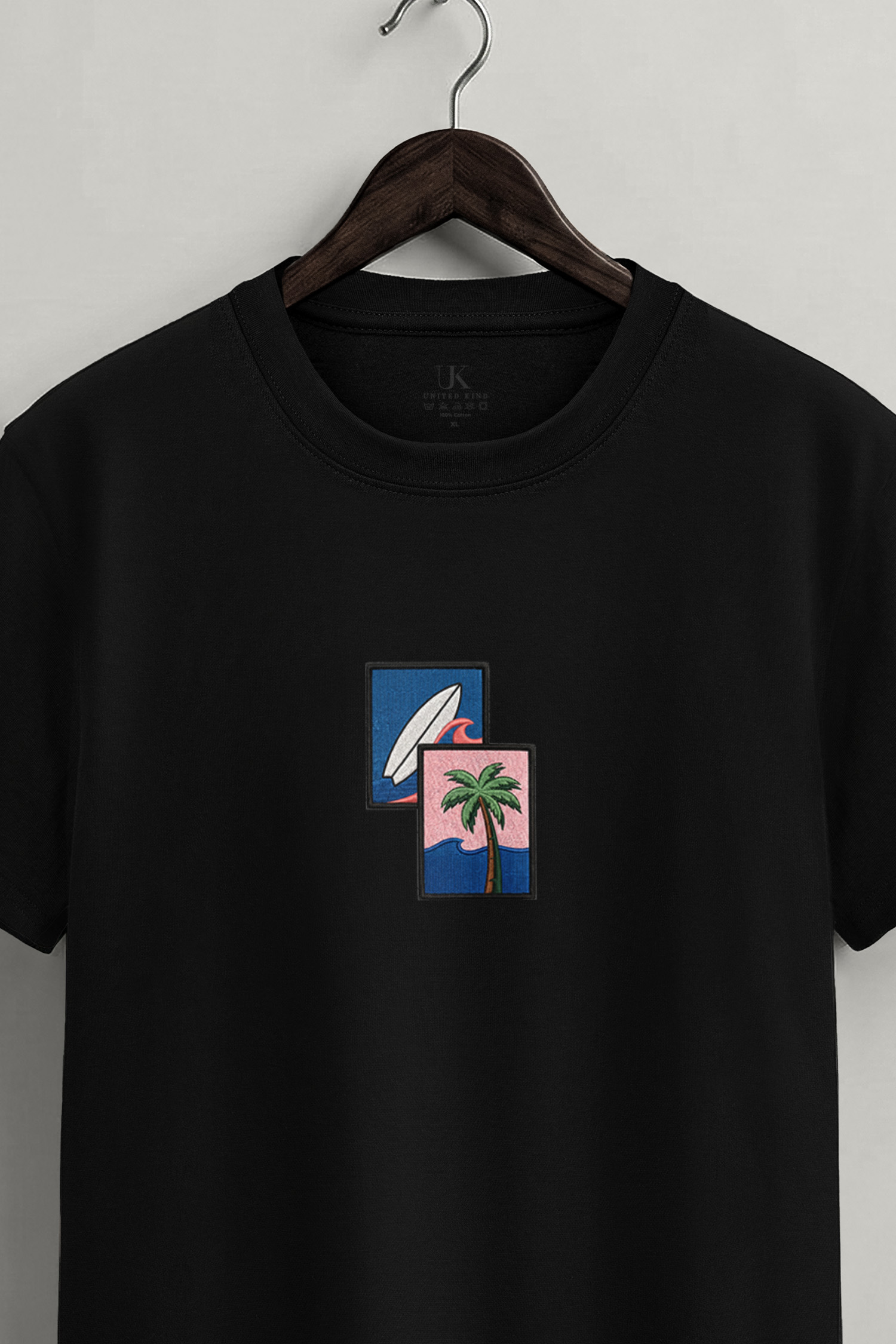 t-shirt-man-a-hanger-front-zoom1-black-5765.jpg